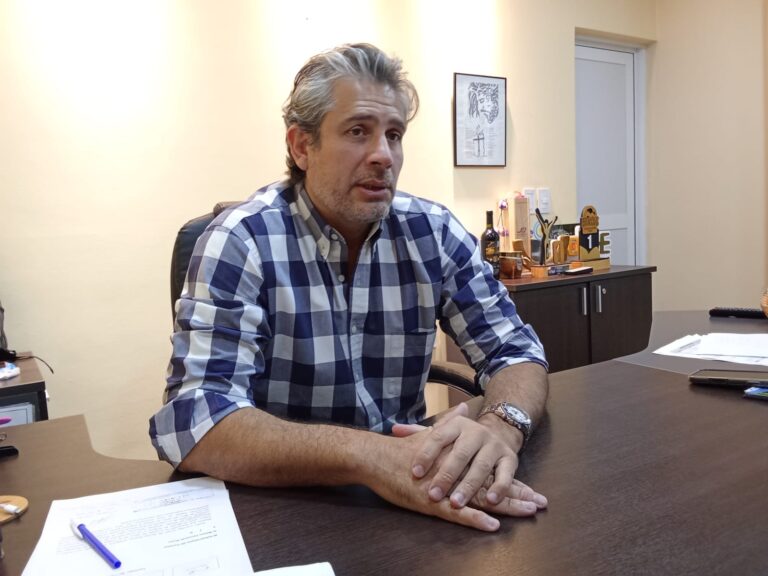 Nelson Bravo, Subsecretario de Turismo de Santiago del Estero, durante una entrevista.