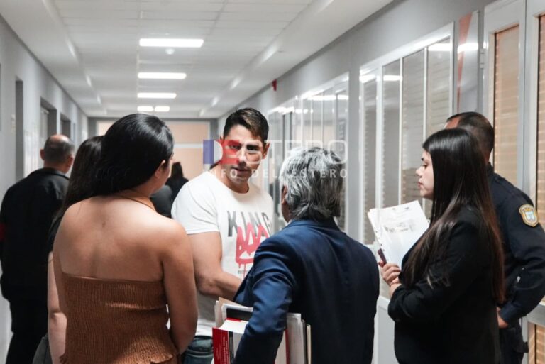 Sebastián Corti en audiencia judicial en Santiago del Estero