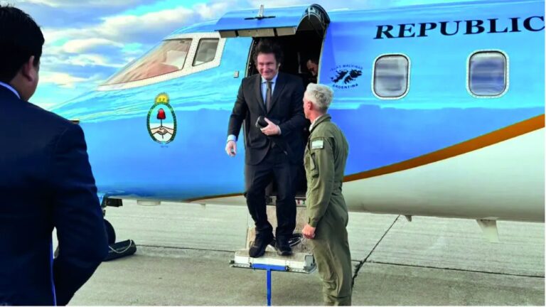 Presidente Javier Milei en la Quinta de Olivos antes de viajar a Estados Unidos