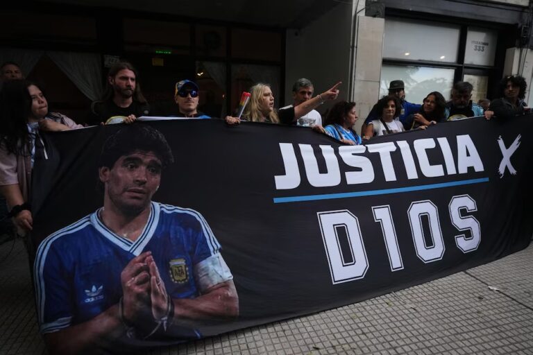 Forense durante declaración en juicio por muerte de Maradona
