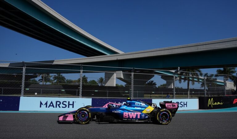 Franco Colapinto en el Gran Premio de Miami con su monoplaza de Alpine