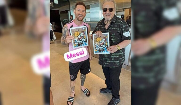 Lionel Messi y Carlos Villagrán (Kiko) sonriendo juntos en un encuentro en Miami